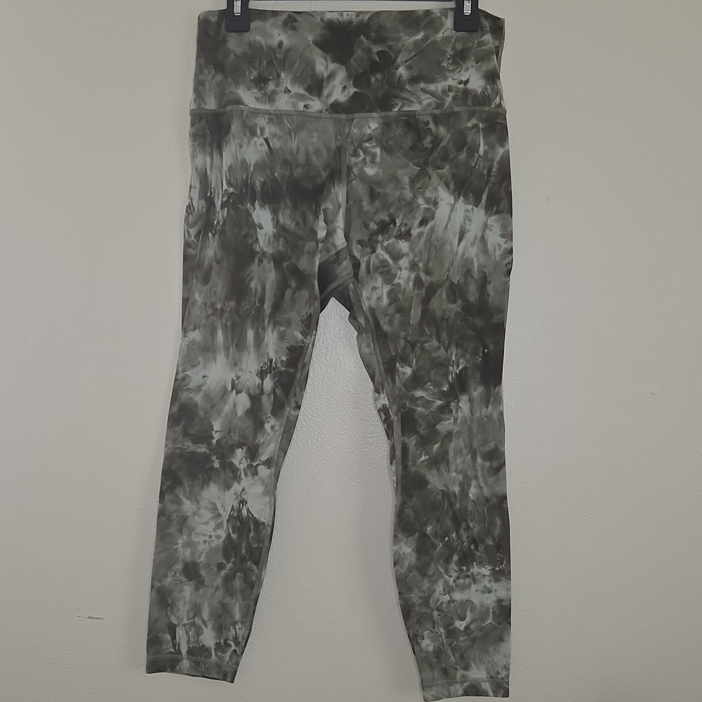 Lululemon athletica Tie-Dye Leggings - Gray & Black Size 12